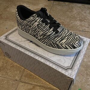 Bape Black and White Zebra Print Sneakers size 8 Men’s